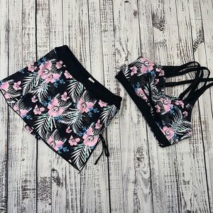 2 piece‎ Floral Swimwear Sz. M